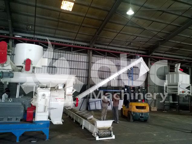 sawdust pellet machine line for medium sized pellets manufacturing factory